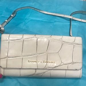 Dooney & Bourke beige crossbody purse